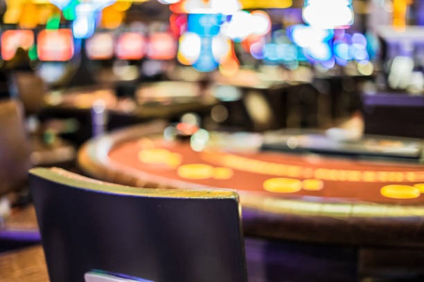 Live casino gaming experience with dealer tables
